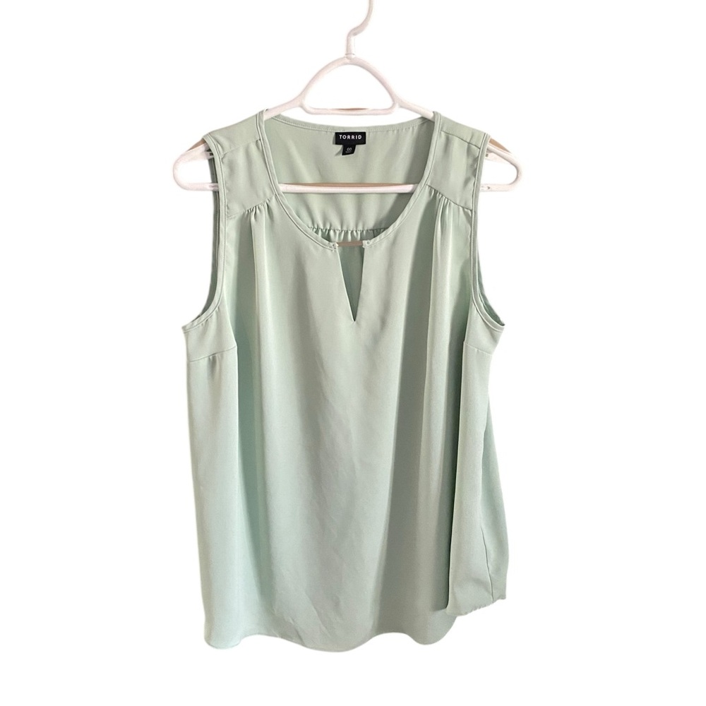 Torrid Sleeveless Top 00
